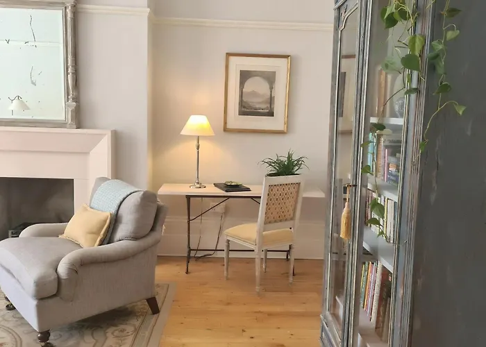 Crouch End Apartment - Spacious Flat Close To Central London